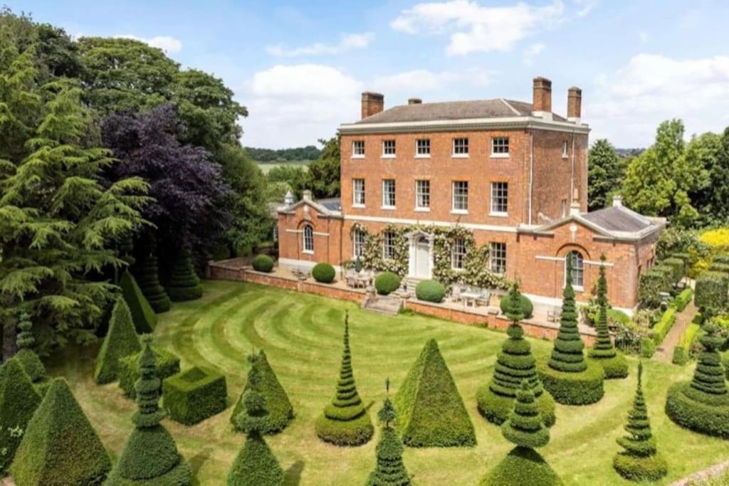 Cressy Hall - Historic Grade II Listed Manor, Gorgeous Topiary Garden Gosberton Exterior foto
