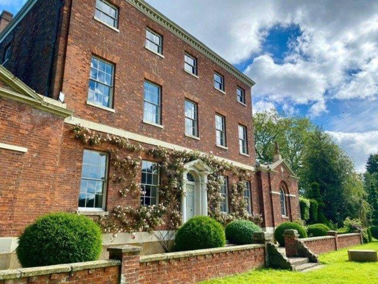 Cressy Hall - Historic Grade II Listed Manor, Gorgeous Topiary Garden Gosberton Exterior foto