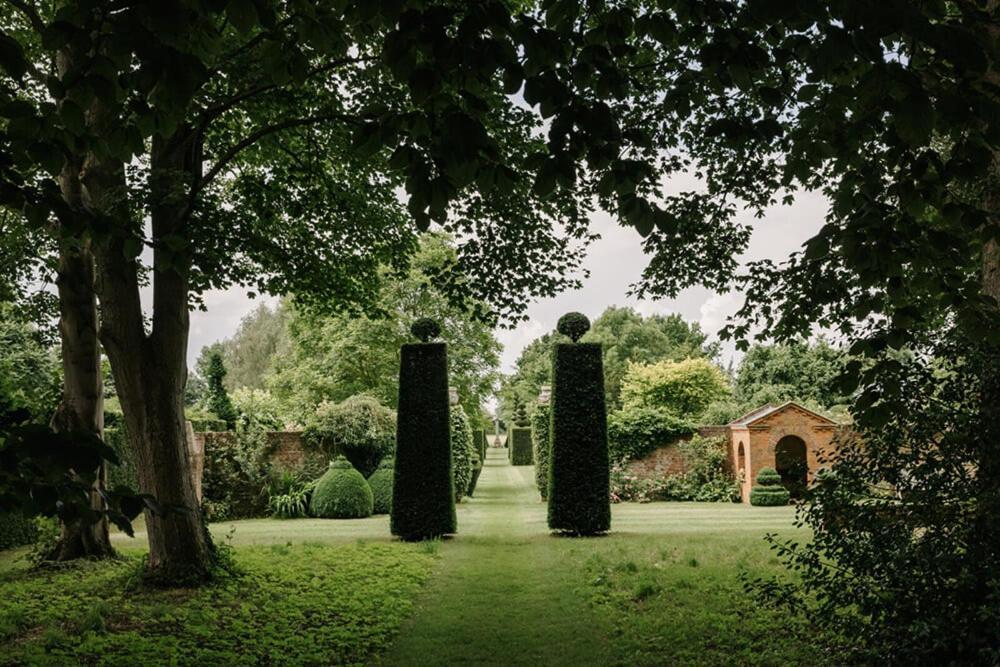 Cressy Hall - Historic Grade II Listed Manor, Gorgeous Topiary Garden Gosberton Exterior foto